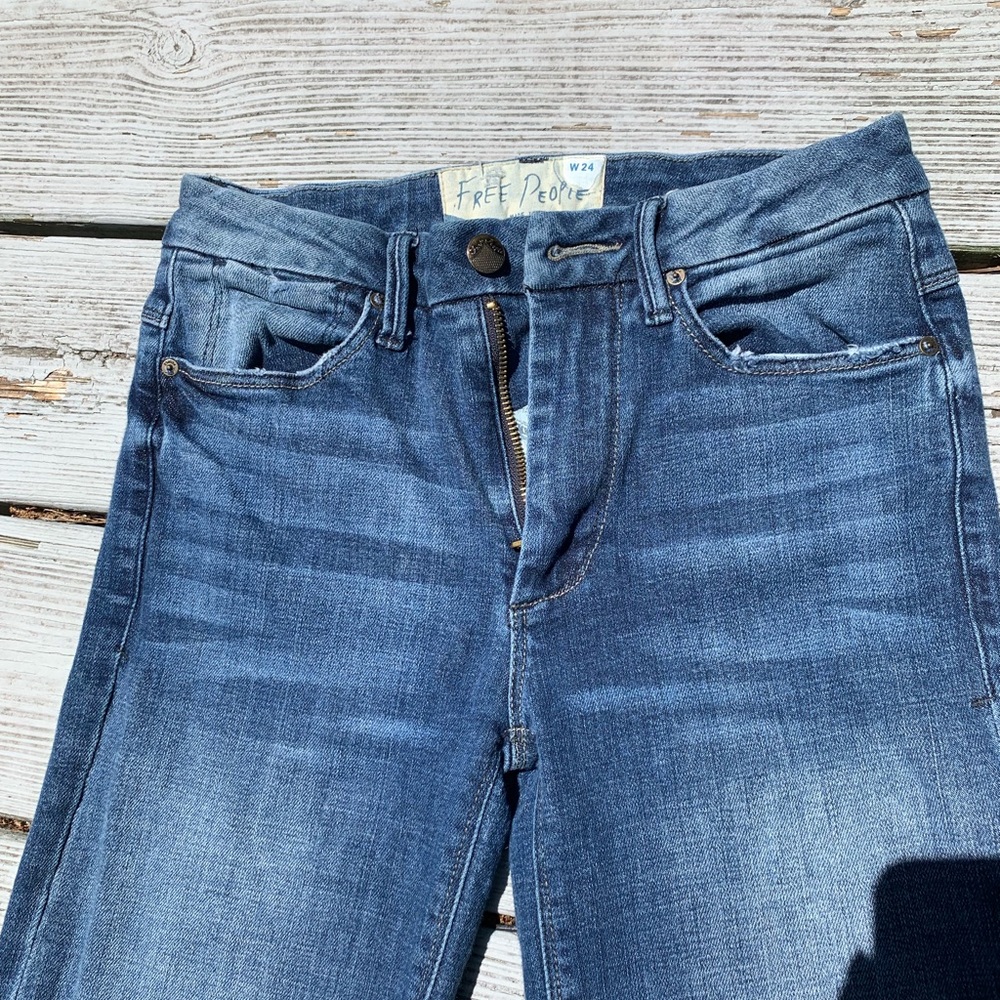 Free People flare jeans - Picture 2 of 2